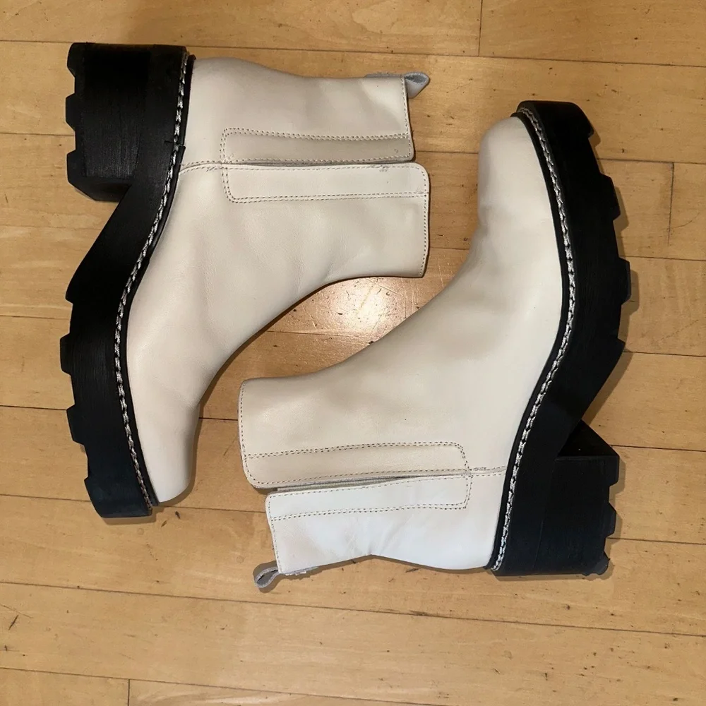 Like New Calvin Klein Amina Chelsea lug sole boot, 6.5, GD1111 - Picture 7 of 10